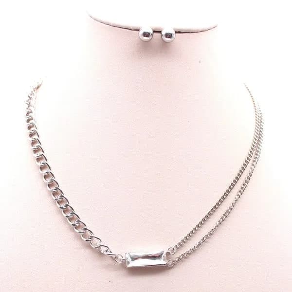 MULTI CHAIN STONE PENDANT NECKLACE